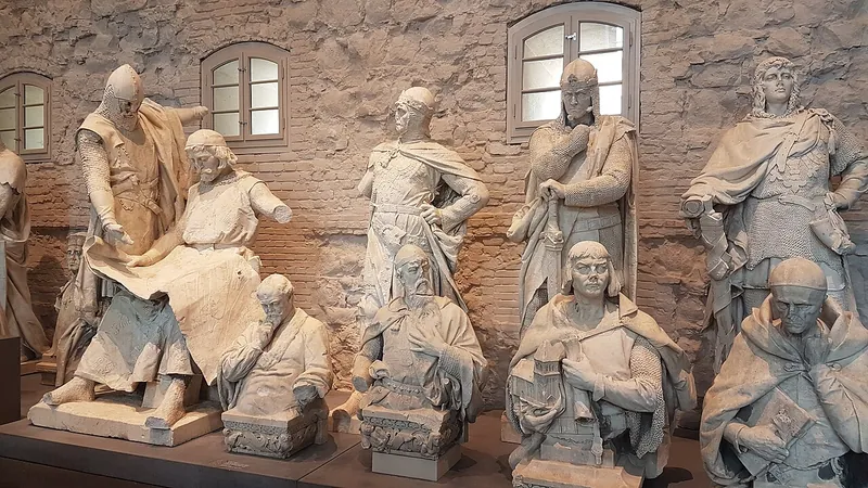 Unveiled. Berlin and its monuments