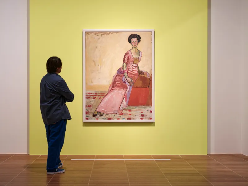 Van Gogh, Hodler, and a Cabriolet