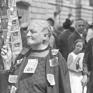 Priceless – Money, Power, Values